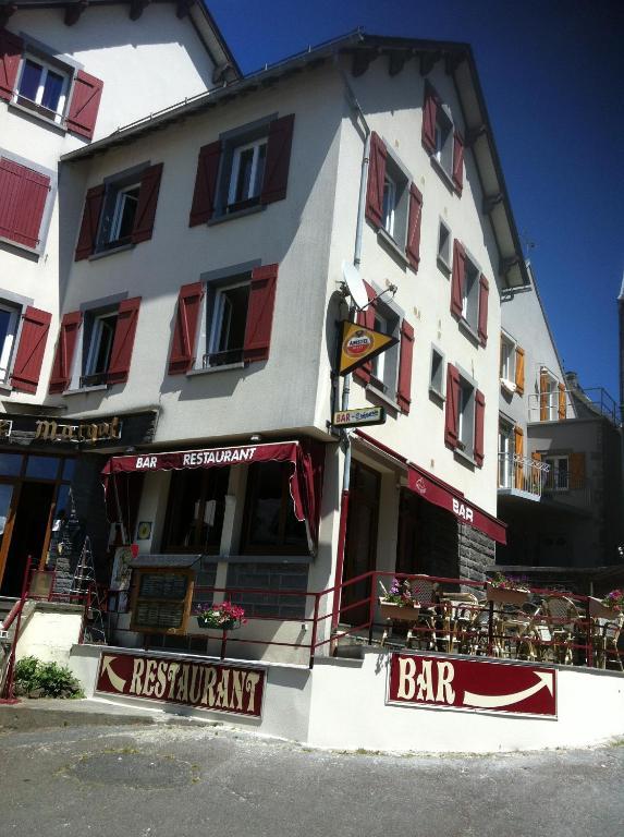 Hotel Restaurant La Reine Margot La Tour-d'Auvergne Luaran gambar